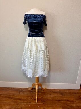 Jelous Tomato White Embroidered Midi Skirt - Elegant Layered A-Line